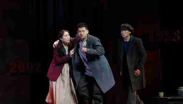 北京人艺实验剧场春节再演《我可怜的马拉特》，在浪漫诗意中传递温暖