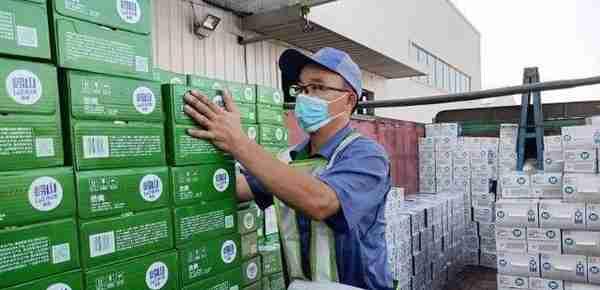 闻令战疫情 合力保供应 青岛啤酒（菏泽）有限公司疫情封控期间封闭生产保供应