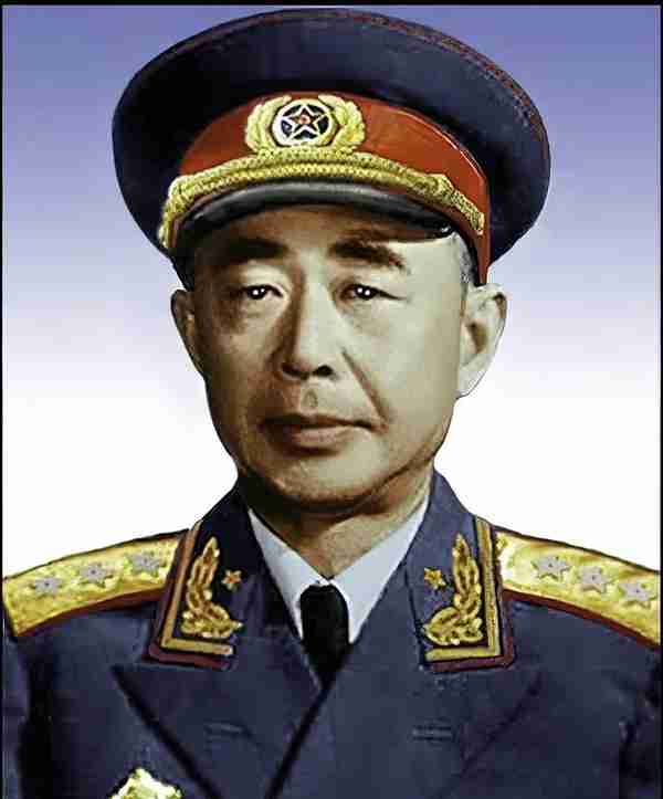 1949年，毛主席请原国民党将领吃饭，称：我看林彪打仗不如你