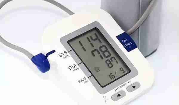 我国高血压标准终于下调到了130/80 mmHg，普通人需关注问题是这些