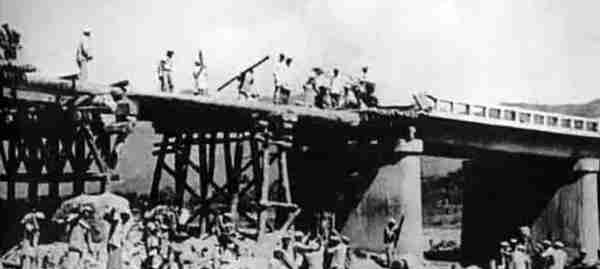 从水门桥到金刚川桥，抗美援朝战争敌我双方炸了多少桥？