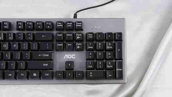 AOC真机械手感键盘，犀利操作技压群雄