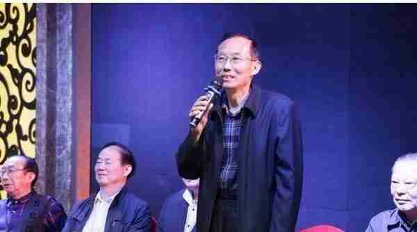 安徽省阜阳市收藏家协会圆满完成第三届换届选举大会