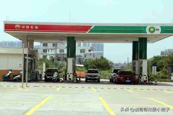 上海原油期货延期费(上海原油期货最后交易日)