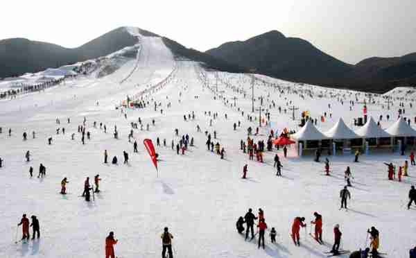 冬天就要滑雪啊！为大家奉上北京的18个宝藏滑雪场，快去打卡吧
