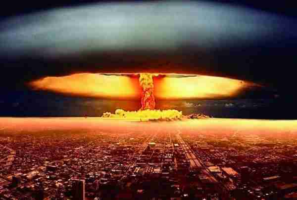 核爆之下无冤魂！两颗原子弹结束二战，核武器的威力到底有多大？