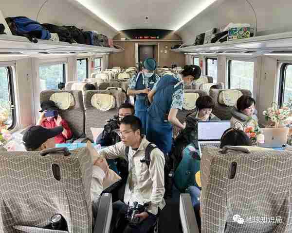 刚刚，中国火车飞进老挝首都！| 地球知识局